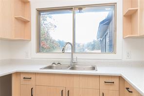 4170 Granville Ave — listing photo 31 of 99