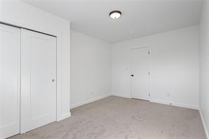 4170 Granville Ave — listing photo 33 of 99