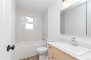 4170 Granville Ave — listing photo 34 of 99