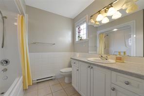 225 Kingston St — listing photo 32 of 69