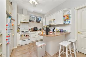 225 Kingston St — listing photo 36 of 69