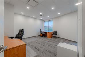 1A-5140 Metral Dr — listing photo 20 of 41