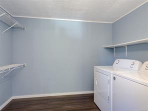 6609 Helgesen Rd — listing photo 14 of 35