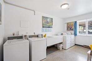 204-1035 McClure St — listing photo 29 of 32