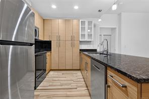 306-4394 West Saanich Rd — listing photo 16 of 53