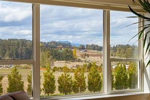 6309 Central Saanich Rd — listing photo 15 of 91