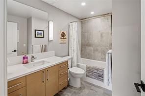 207-741 Travino Lane — listing photo 33 of 42