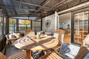 2404 Glenayr Dr — listing photo 13 of 68