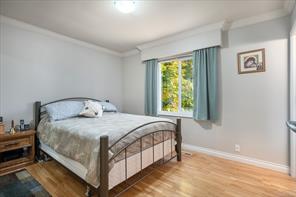 2404 Glenayr Dr — listing photo 19 of 68
