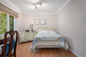 2404 Glenayr Dr — listing photo 24 of 68