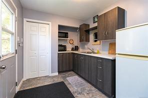 2279 Bradford Ave — listing photo 23 of 31