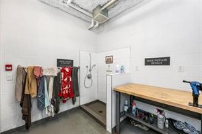 402-838 Broughton St — listing photo 33 of 40