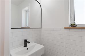 2616 3rd Ave — listing photo 23 of 31