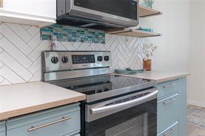 411-1619 Morrison St — listing photo 22 of 36