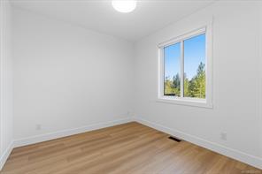 8015 Ridge Rd — listing photo 23 of 60
