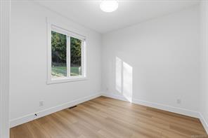 8015 Ridge Rd — listing photo 24 of 60