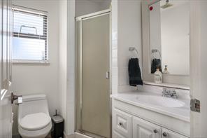 1040 Koen Rd — listing photo 25 of 45