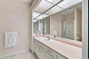 5850 Remi Lane — listing photo 14 of 38