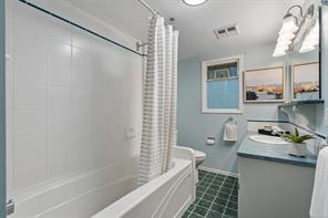 2104 Wenman Dr — listing photo 19 of 41