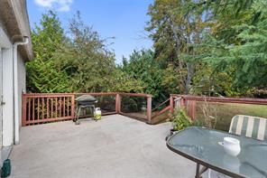2825 Rockwell Ave — listing photo 31 of 39