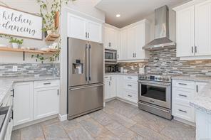1725 Harambe Way — listing photo 18 of 61