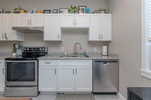 1725 Harambe Way — listing photo 56 of 61