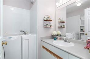 1667 Meadowbrook Dr — listing photo 30 of 41