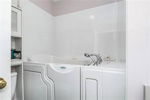 1667 Meadowbrook Dr — listing photo 31 of 41