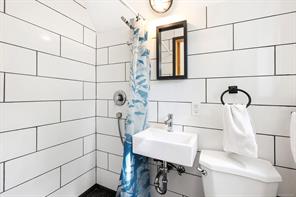 4150 Pinecrest Rd — listing photo 21 of 57