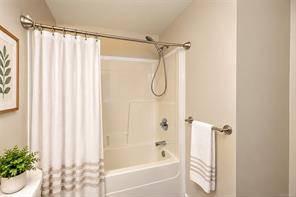 104-360 Goldstream Ave — listing photo 24 of 35