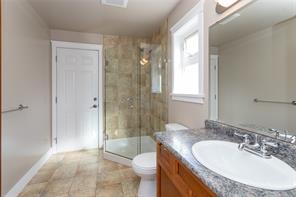 590 Ridley Dr — listing photo 16 of 35