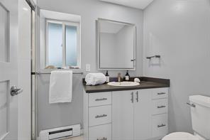 4291 Burbank Cres — listing photo 31 of 44
