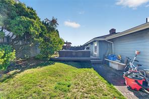 4291 Burbank Cres — listing photo 38 of 44