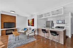 805-160 Wilson St — listing photo 19 of 62