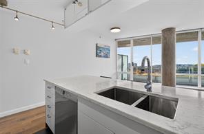 805-160 Wilson St — listing photo 25 of 62