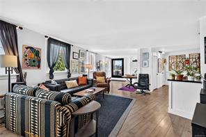 106 Superior St — listing photo 18 of 32