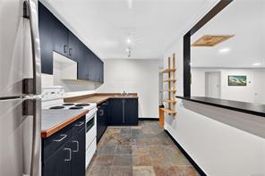 106 Superior St — listing photo 27 of 32