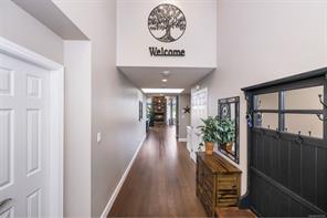 721 Country Club Dr — listing photo 15 of 54