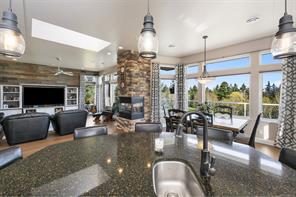 721 Country Club Dr — listing photo 24 of 54