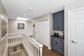721 Country Club Dr — listing photo 31 of 54