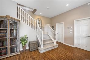 721 Country Club Dr — listing photo 33 of 54