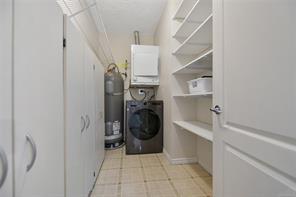 409-380 Waterfront Cres — listing photo 19 of 26