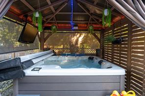 9048 Driftwood Dr — listing photo 52 of 71