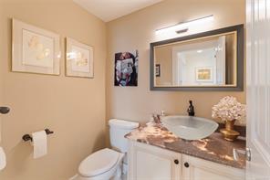 201-9949 Third St — listing photo 26 of 62