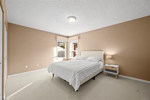 525 Church St — listing photo 15 of 42