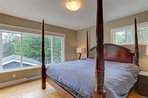 8136 Miracle Close — listing photo 21 of 92