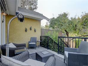 134 Clarence St — listing photo 19 of 62