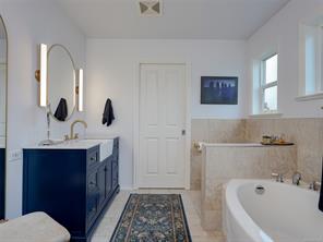 134 Clarence St — listing photo 33 of 62