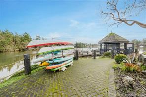 204-1083 Tillicum Rd — listing photo 34 of 56