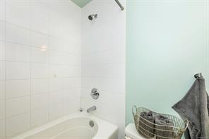 201-848 Mason St — listing photo 15 of 25